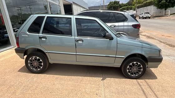 FIAT UNO 1.0 MPI GRAZIE MILLE FIRE ECONOMY 8V FLEX 4P MANUAL